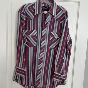 Vintage‎ Wrangler Y2K Long Sleeve Pearl snap plaid shirt style